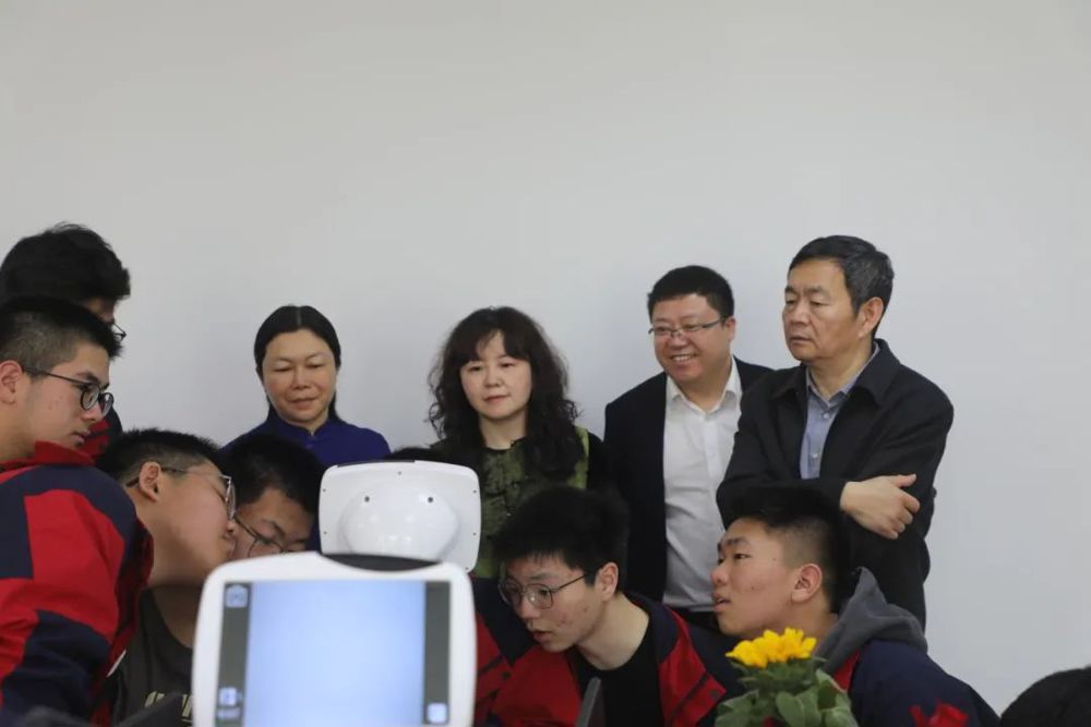 19f2afb9e34f4f20b18365a9c7a46bdf.jpg 19f2afb9e34f4f20b18365a9c7a46bdf.jpg