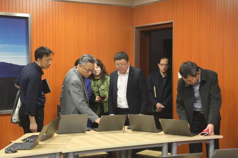 41cf70c4be8c469882a5ea0bdcb3901c.jpg 41cf70c4be8c469882a5ea0bdcb3901c.jpg