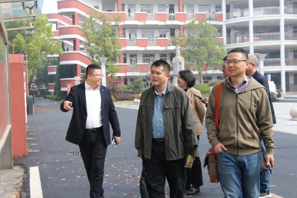 6826735dc8404318b0289ee3f97febda.jpg 6826735dc8404318b0289ee3f97febda.jpg