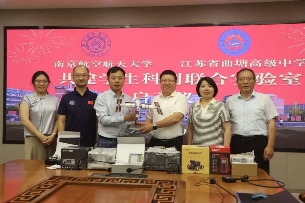 d7a6f24a658c4dc58884f76037fbd940.jpg d7a6f24a658c4dc58884f76037fbd940.jpg