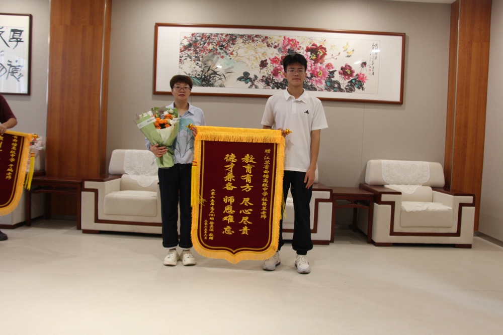 75e9e3ef2c3f4aa5ab1b54218689901f.jpg 75e9e3ef2c3f4aa5ab1b54218689901f.jpg