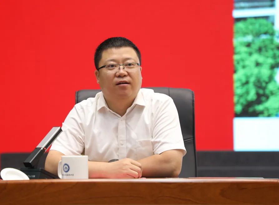 adc6827fa7d24a6999f2e65c191da490.jpg adc6827fa7d24a6999f2e65c191da490.jpg