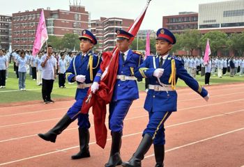 拒霸凌守青春净土，秉善意筑暖阳校园 | 第5周国旗下讲话