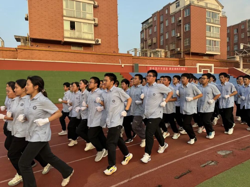 823b6414f4844c1a9f0ff81c0b3945f6.jpg 823b6414f4844c1a9f0ff81c0b3945f6.jpg