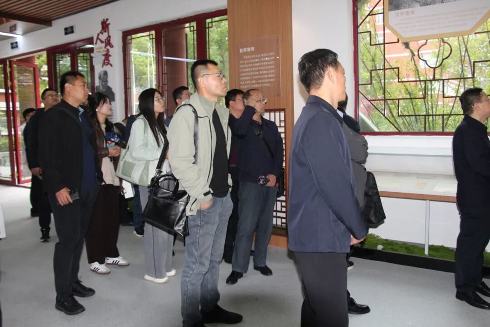 99c92f1ac0304048b3678a14225e755d.jpg 99c92f1ac0304048b3678a14225e755d.jpg