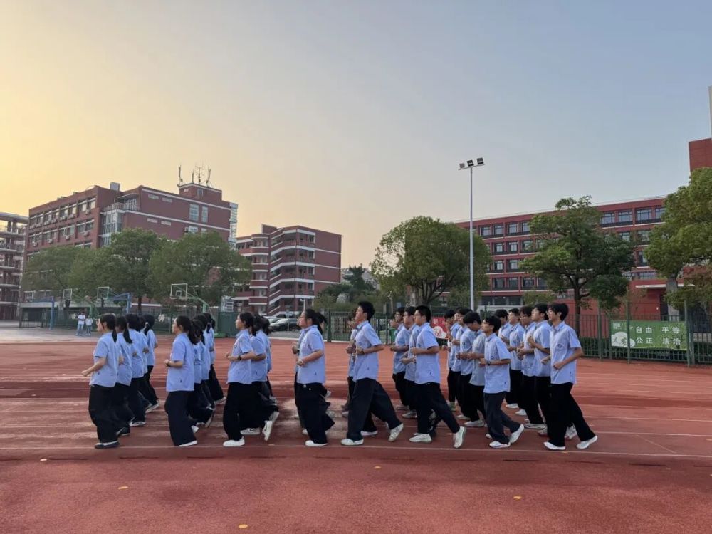 9f63541c66254628965c04fb29ba4be4.jpg 9f63541c66254628965c04fb29ba4be4.jpg