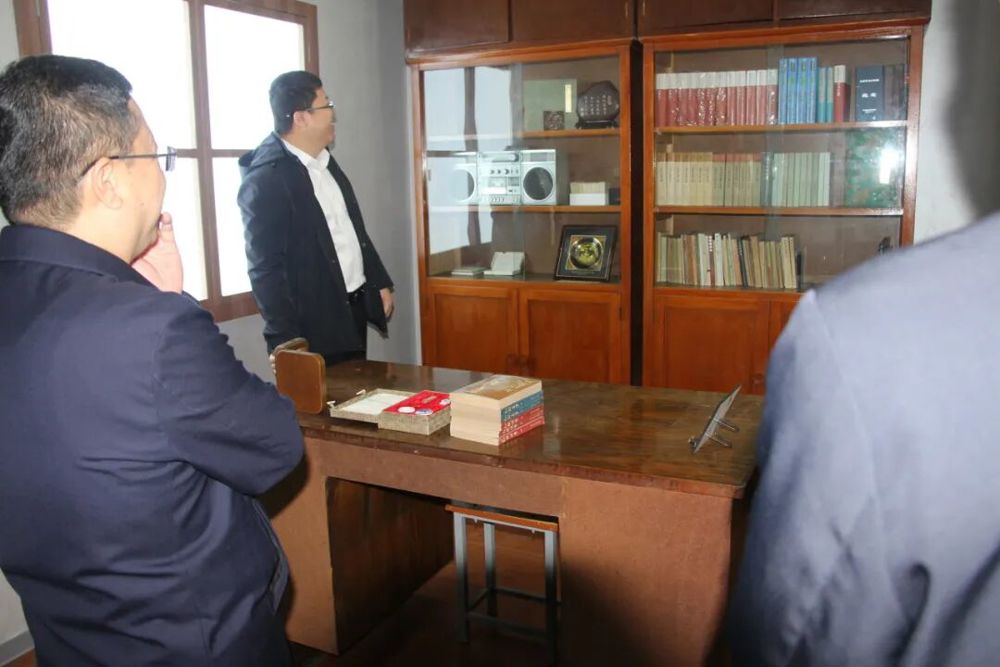 ced5896c6094469ca9ad4afe750b388c.jpg ced5896c6094469ca9ad4afe750b388c.jpg