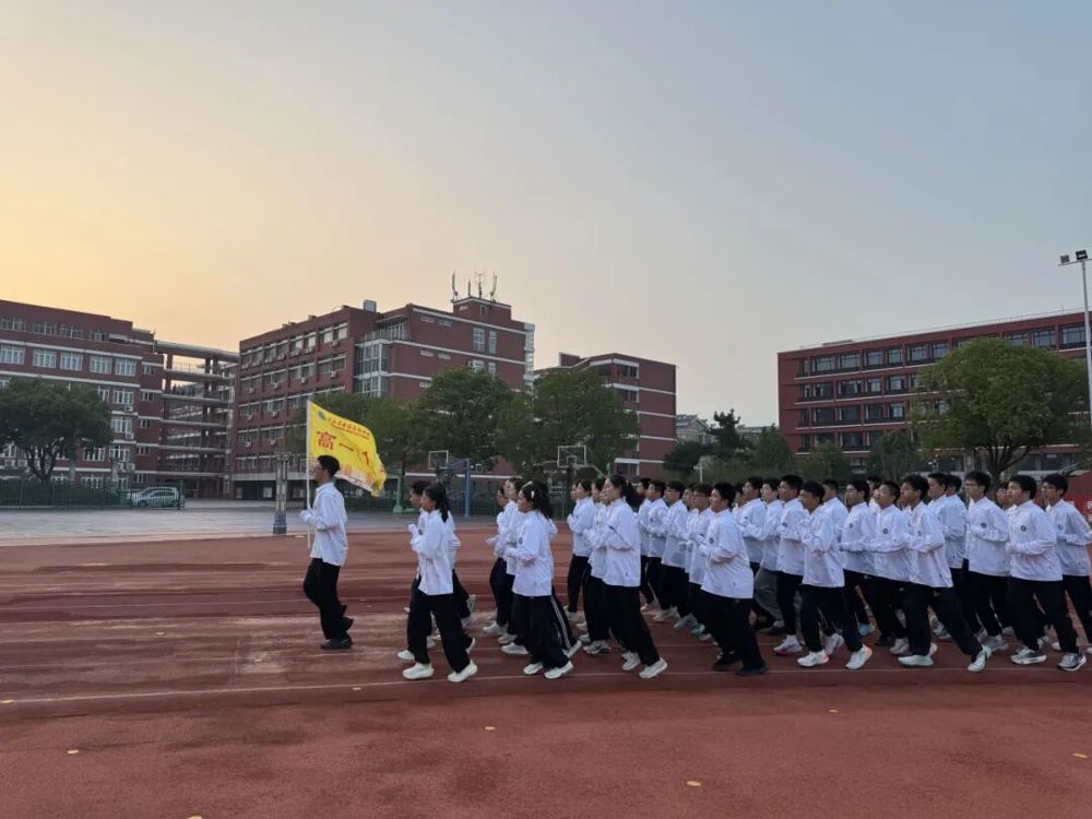 fa61502f7d9d46748bb9af73cd857e3a.jpg fa61502f7d9d46748bb9af73cd857e3a.jpg